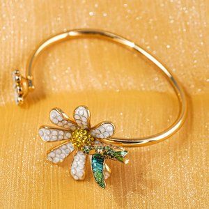 Kate Spade Dazzling Daisy Flex Cuff (NEW with GIFT BAG)